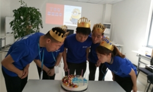 濃情家文化，恩情暖人心——中岳店舉辦第三季度員工生日會(huì)